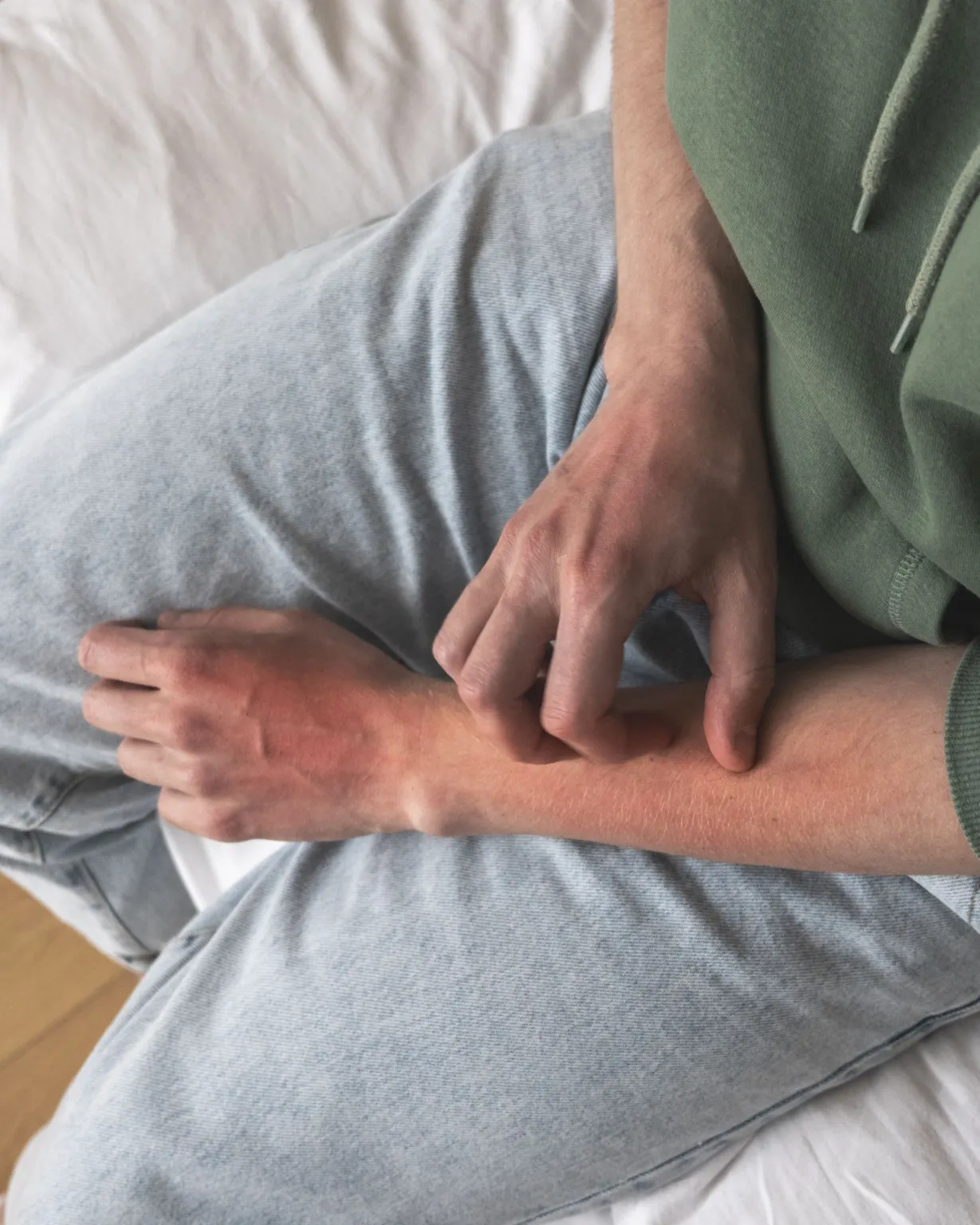 Doctor strengthening immune system for allergy relief in Lenexa, KS