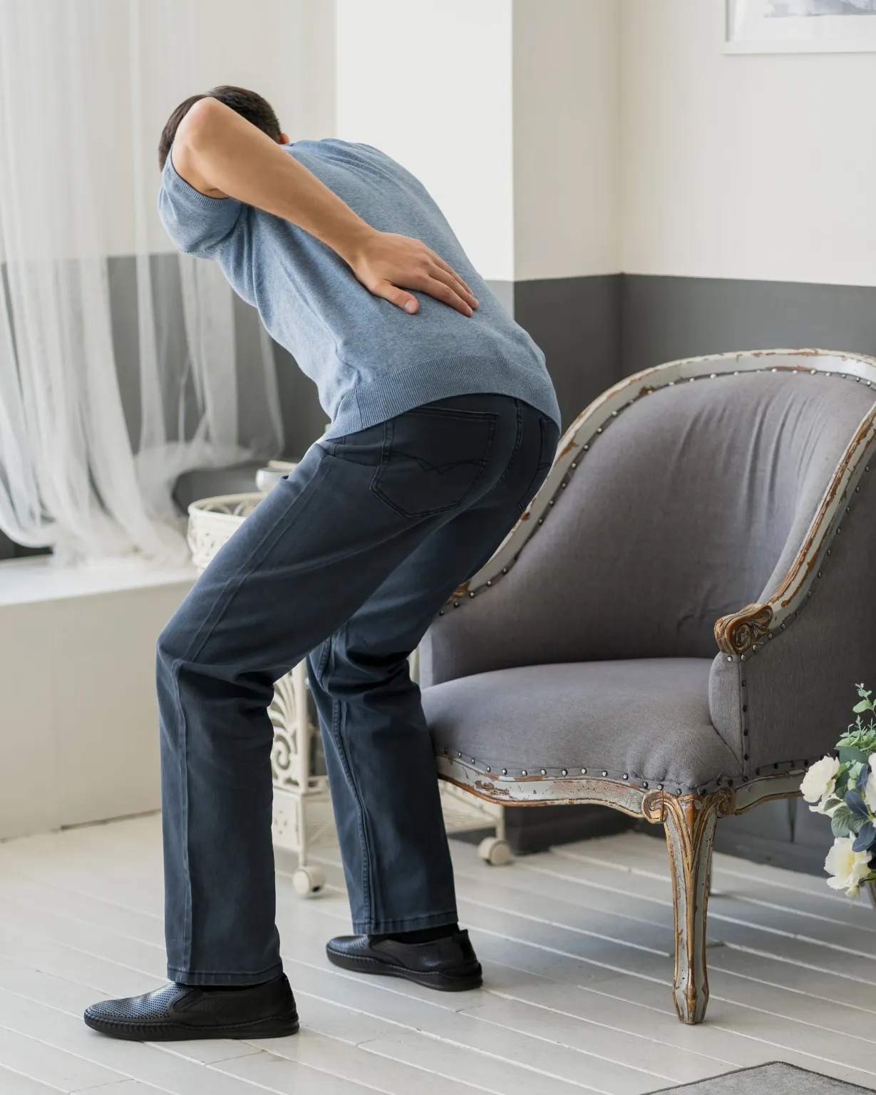 Chiropractor treating degenerative disc disease and spinal degeneration in Lenexa, Kansas