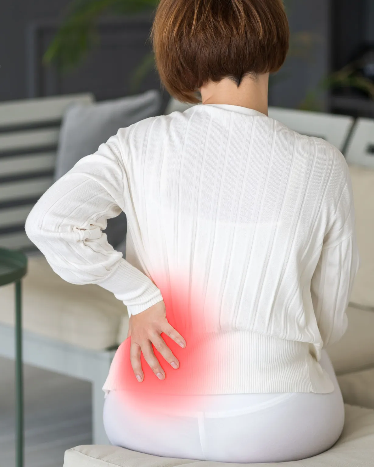 Chiropractor treating sciatic nerve pain and leg numbness in Lenexa, Kansas